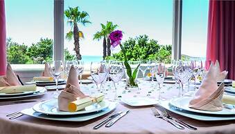 Hotel Izán Cavanna