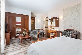 Hotel Rural Monnaber Nou & SPA