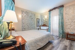 Hotel Rural Monnaber Nou & SPA