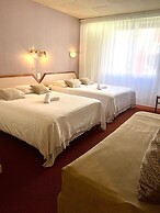 Logis Le Cheval Blanc et Clovis