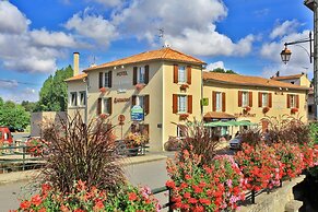 Logis Le Cheval Blanc et Clovis