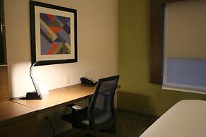 Holiday Inn Express & Suites Claypool Hill (Richlands Area), an IHG Ho