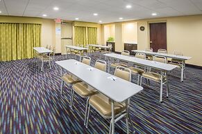 Holiday Inn Express & Suites Ashland by IHG