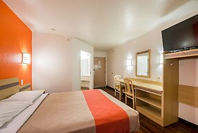 Motel 6 San Antonio, TX - Sea World North