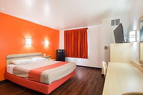 Motel 6 San Antonio, TX - Sea World North