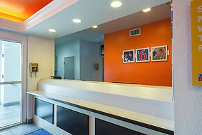 Motel 6 San Antonio, TX - Sea World North