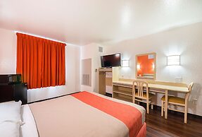 Motel 6 San Antonio, TX - Sea World North