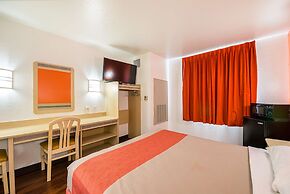 Motel 6 San Antonio, TX - Sea World North