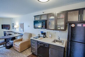 Candlewood Suites Fargo-N. Dakota State University, an IHG Hotel