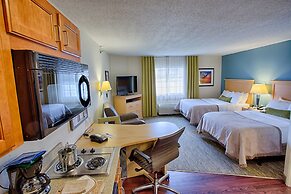 Candlewood Suites Fargo-N. Dakota State University by IHG