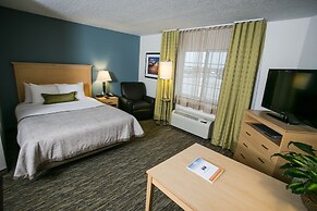 Candlewood Suites Fargo-N. Dakota State University by IHG