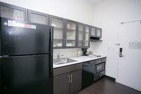 Candlewood Suites Fargo-N. Dakota State University by IHG