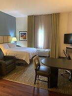 Candlewood Suites Fargo-N. Dakota State University by IHG