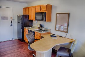 Candlewood Suites Fargo-N. Dakota State University by IHG