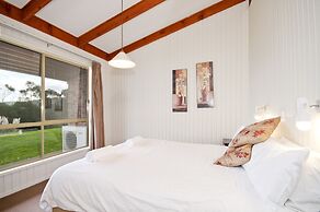 Beacon Point Ocean View Villas