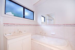 Beacon Point Ocean View Villas