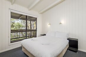 Beacon Point Ocean View Villas