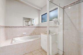 Beacon Point Ocean View Villas