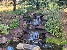 Hotel NoBo Cascade, Tapestry Collection by Hilton