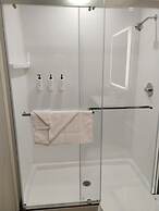 Hotel NoBo Cascade, Tapestry Collection by Hilton