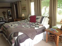 Anchorage Walkabout Town B&B