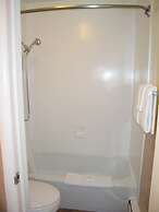 Travelers Lodge Motel Marshall