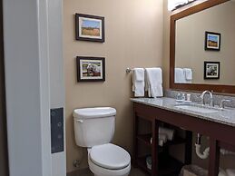 Comfort Inn & Suites Northern Kentucky