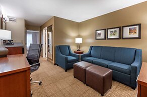Comfort Inn & Suites Northern Kentucky