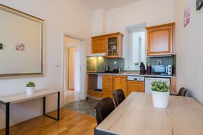 EA ApartHotel Melantrich