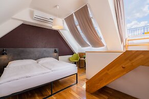 EA ApartHotel Melantrich