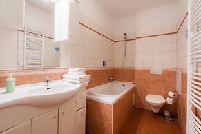 EA ApartHotel Melantrich