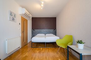 EA ApartHotel Melantrich