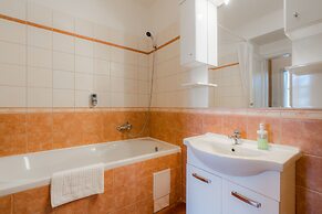 EA ApartHotel Melantrich