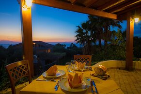 TONICELLO Hotel Resort & SPA