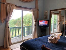 Coppertoppe Inn and Retreat Center