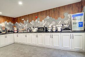 Comfort Suites Airport