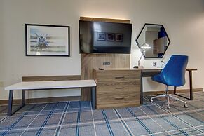 Comfort Suites Airport