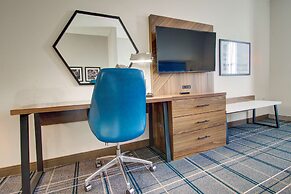 Comfort Suites Airport