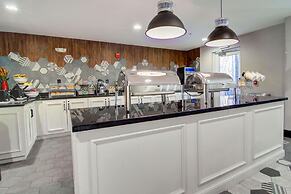 Comfort Suites Airport