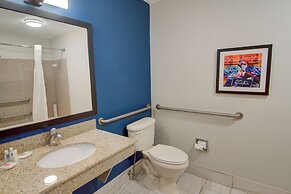 Comfort Suites Airport