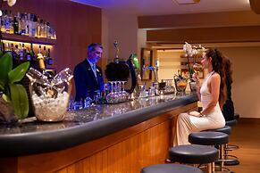 Constantinou Bros Asimina Suites Hotel