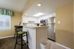 Country Club Villas