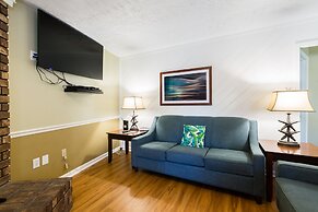 Country Club Villas