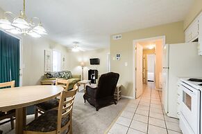 Country Club Villas
