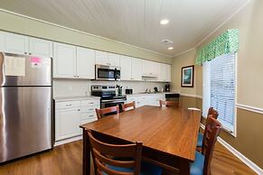 Country Club Villas