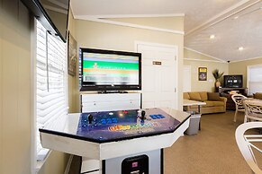 Country Club Villas