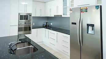 Waters Edge Apartment