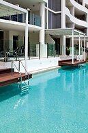 Waters Edge Apartment