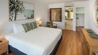 Waters Edge Apartment