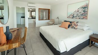 Waters Edge Apartment